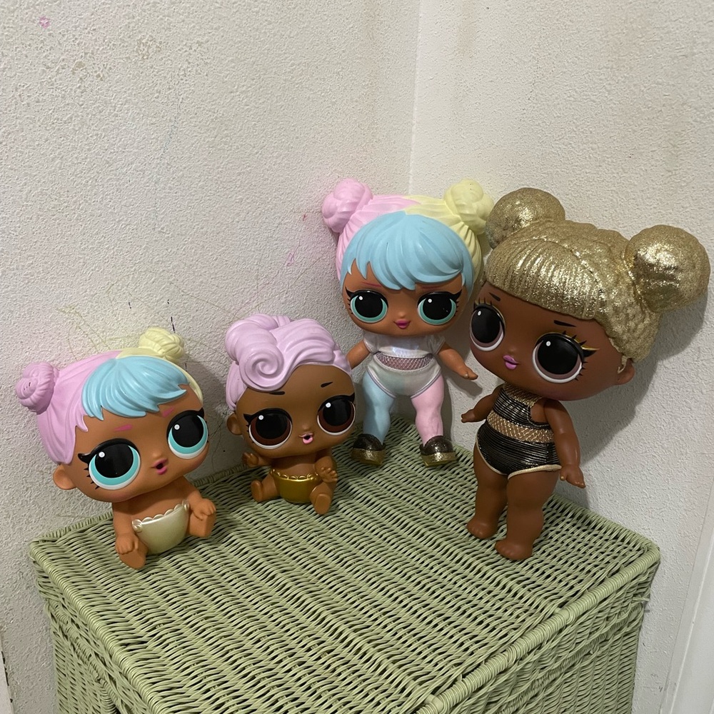 L.O.L. Surprise! Dolls with Blue and Gold Hair - Picture 9 of 12